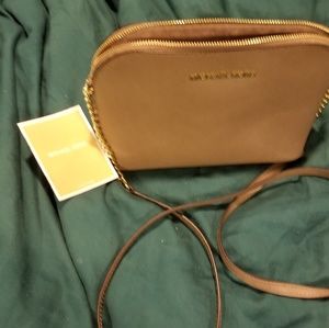 Michael kors crossbody